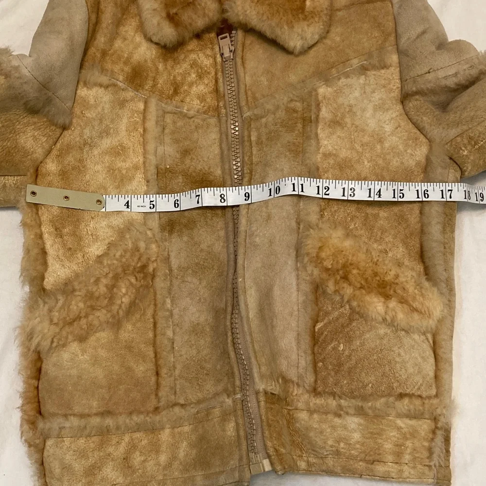 Women's Tan Shearling Zip-Up Jacket with Plush Collar - Picture 13 of 15
